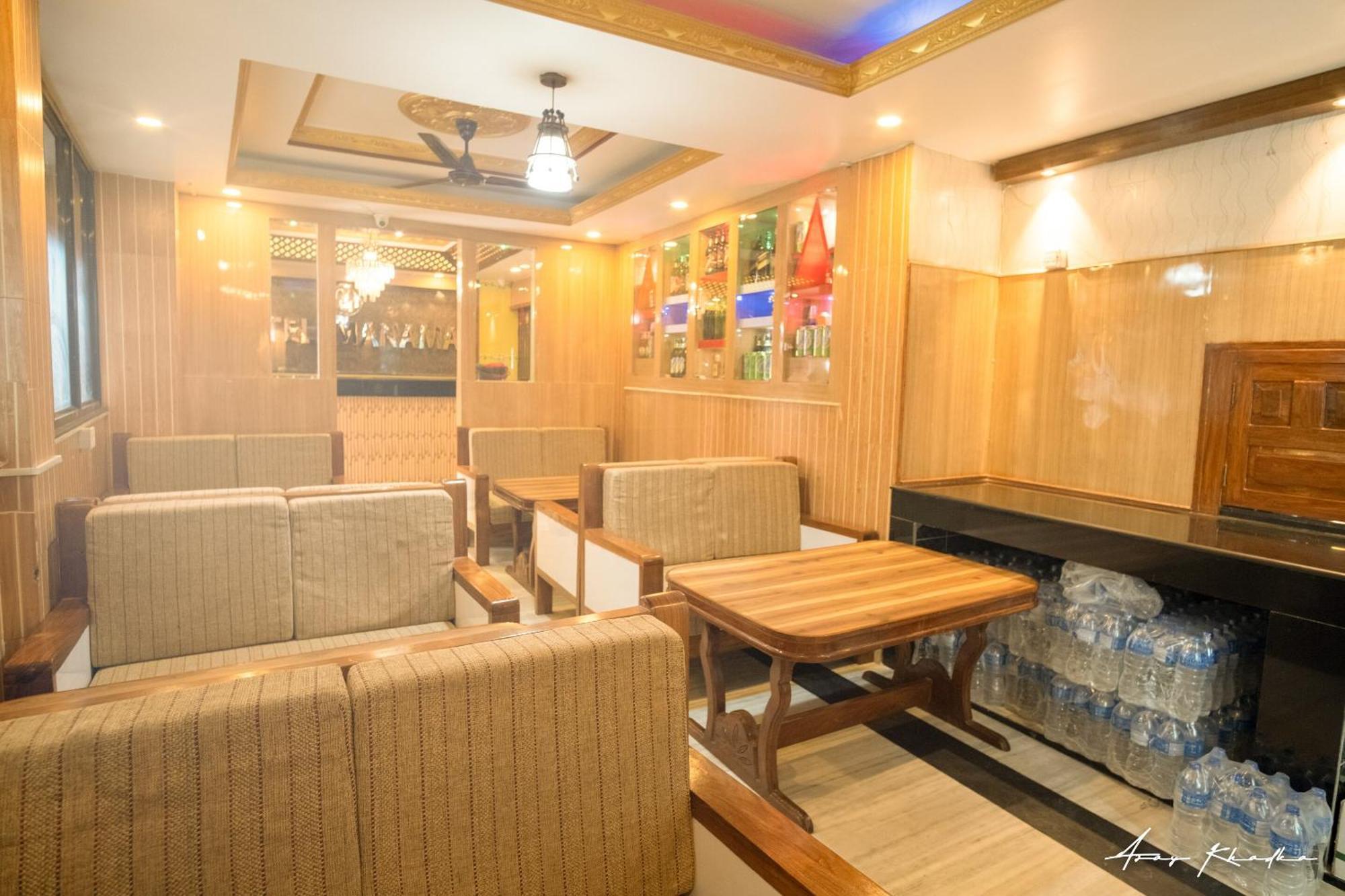 Oyo 304 Hotel Manama Balaju Kültér fotó