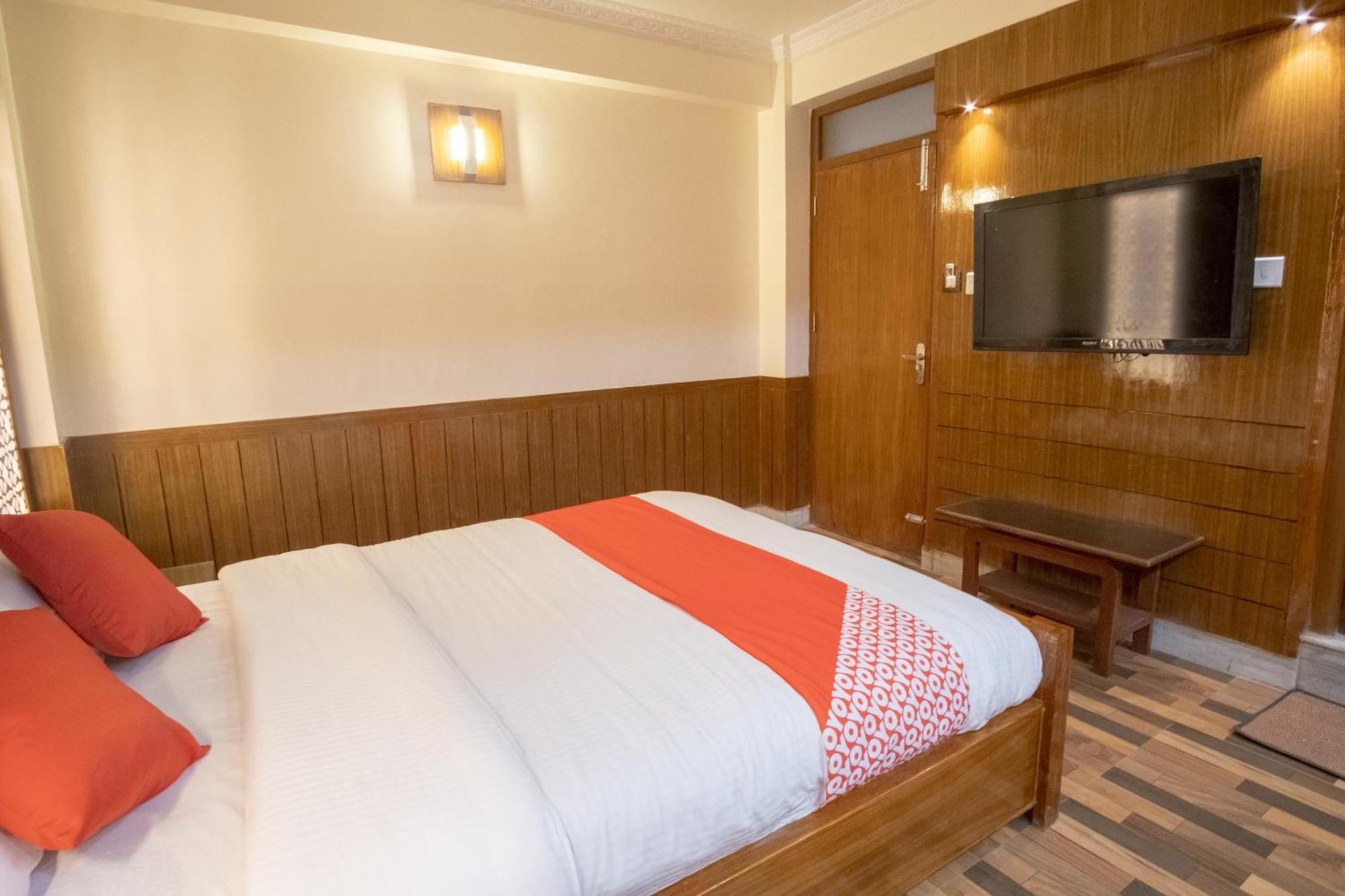 Oyo 304 Hotel Manama Balaju Kültér fotó