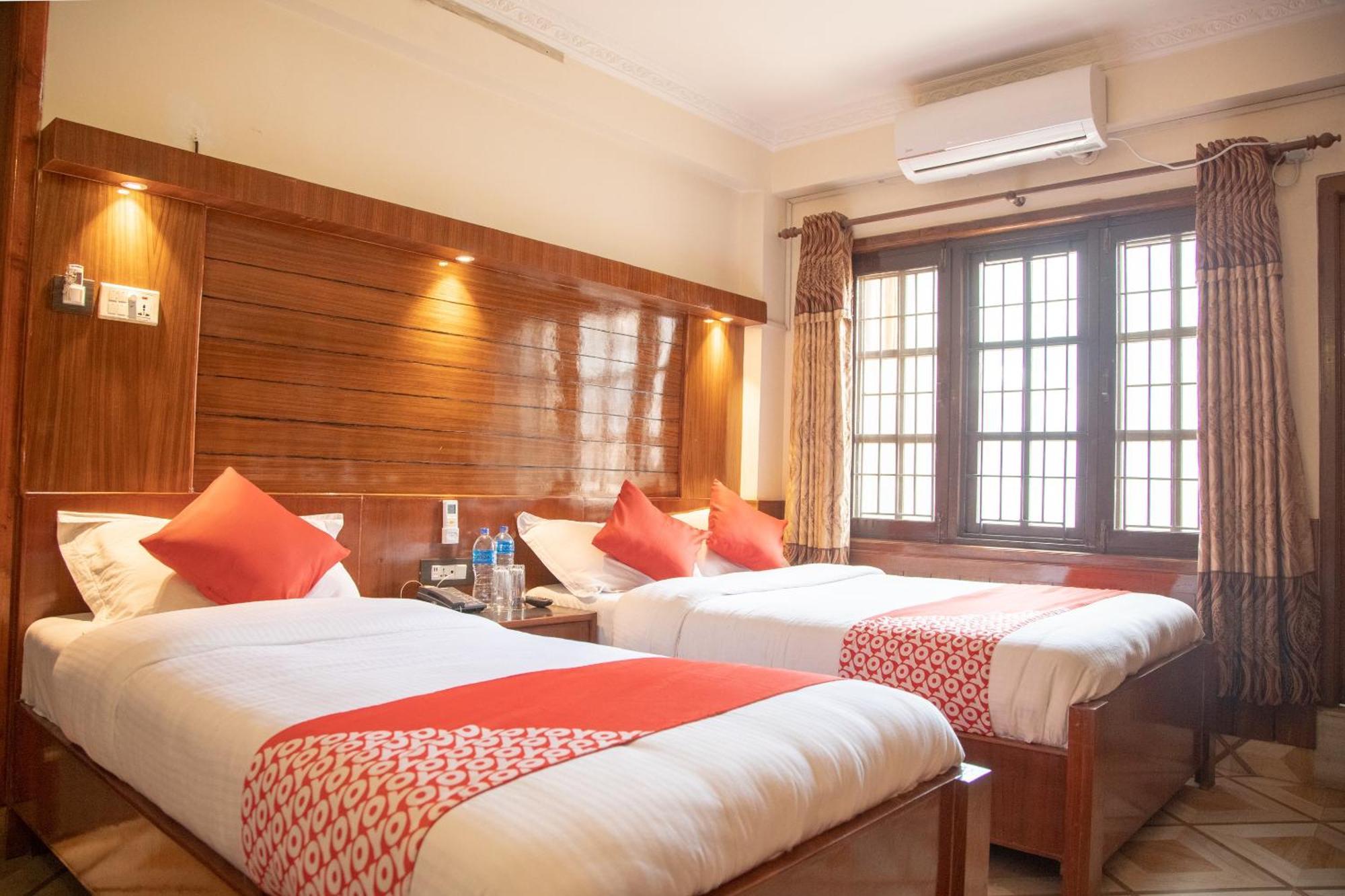 Oyo 304 Hotel Manama Balaju Kültér fotó