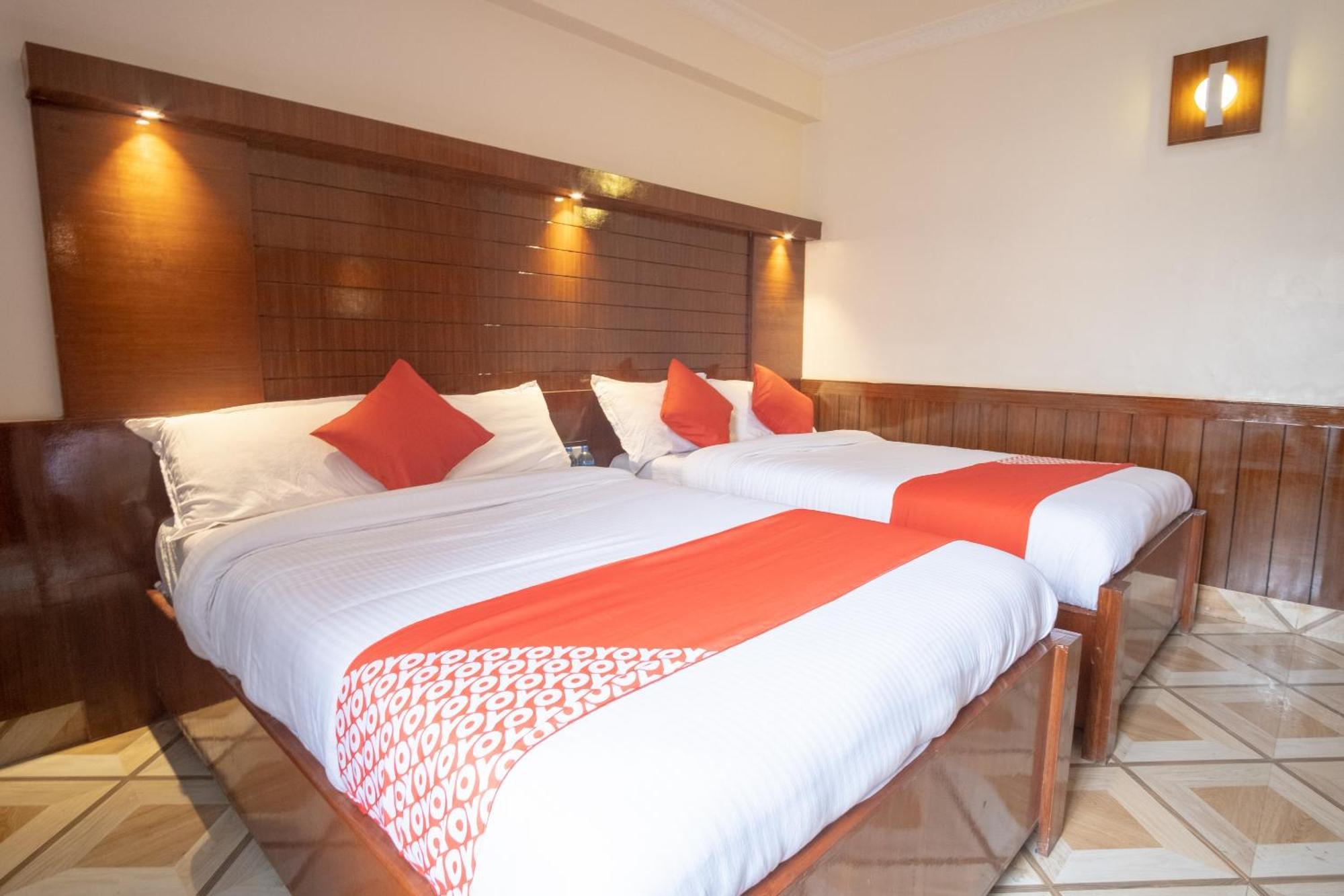 Oyo 304 Hotel Manama Balaju Kültér fotó